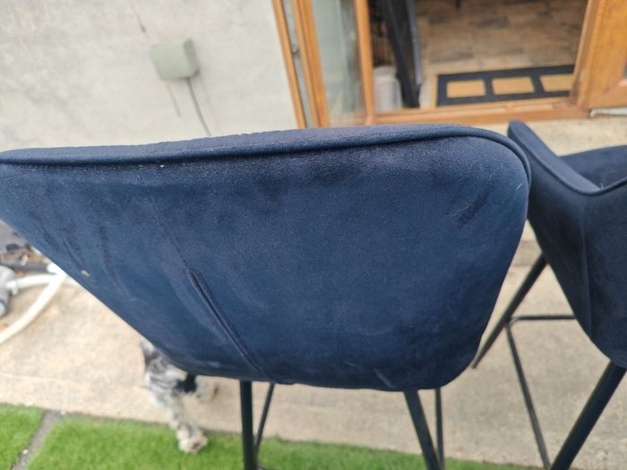 2x bar chairs