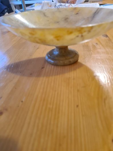 Onyx Pedestal Bowl   20cm Circumference X 9cm Heigh.  Base Is 7cm Circumference.