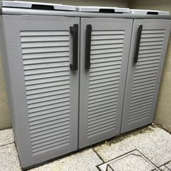 Outdoor Bin/Garden Storage (does not fit wheely bin)