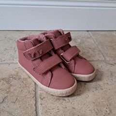 Girls faux fur boots (Size 7.5)