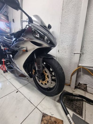 Yamaha R1 2004