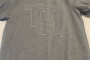 Tommy Hilfiger sweat shirt. Size medium.