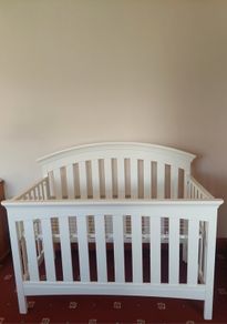 baby cot