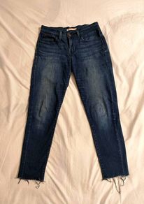 Levis 710 Super Skinny Jeans Size 27 Dark Blue