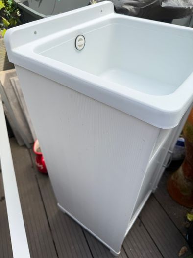 Resin Basin for Outdoor and Indoor Use 40 x 40 x 86.5 cm