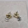 Chanel earrings Image 2