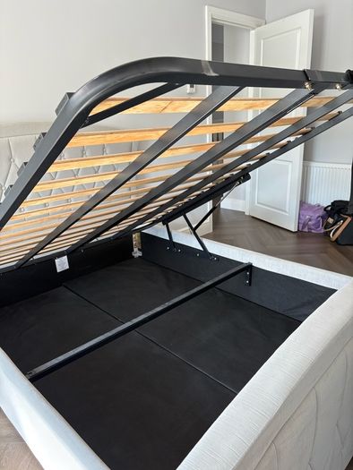 Double ottoman bed