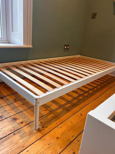 Single bed frame