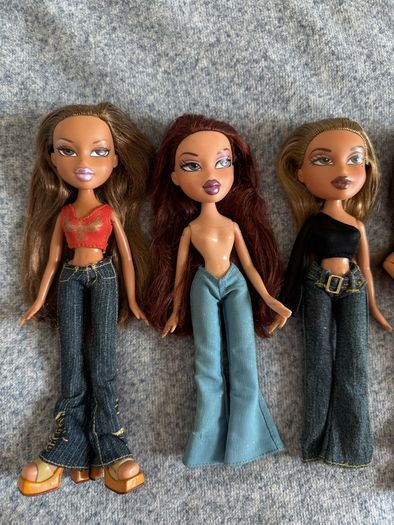 bratz dolls bundle