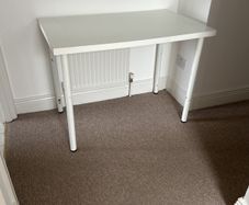Table study white