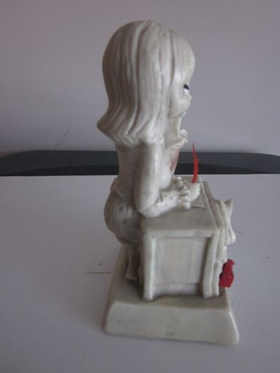 Vintage R & W Berries Cos Figurine Collectible Figure Statue - 1972