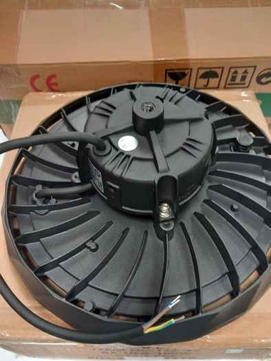 UFO LED LIGHT 100W (brand new in box)