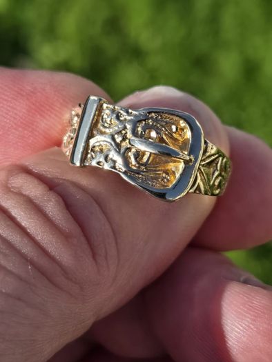 Vintage Gents 9ct Gold Buckle Ring