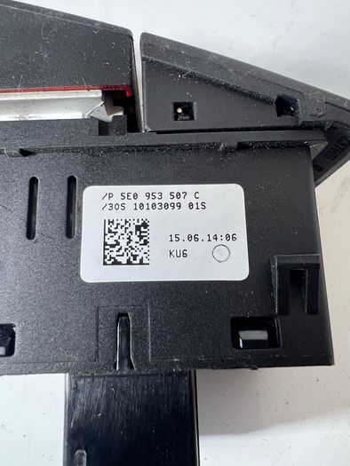 Hazard Light Switch Warning Light Airbag Skoda Octavia 5E0953507C A1l2b27s