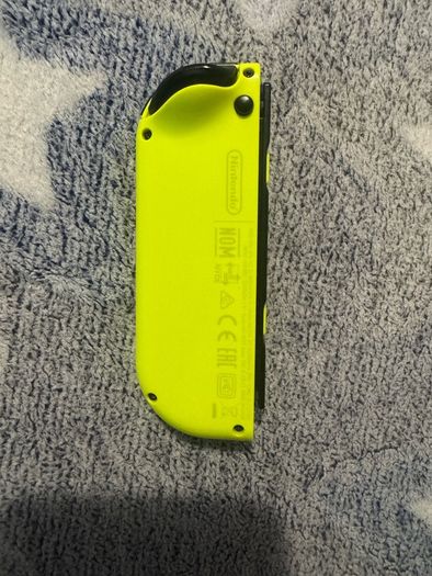 Nintendo Switch Joy-Con (R) Neon Yellow