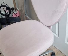 Pink heart kids desk chair