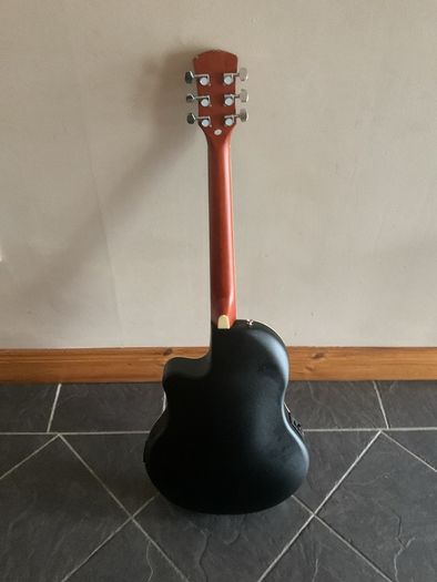 Roundback Electro-Acoustic Guitar (Gear4Music)