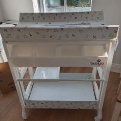 Babylo changing table with bath