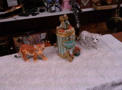 vintage savings box