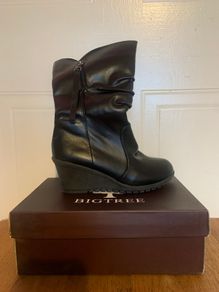 Black wedge Boots