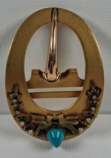 Antique gold tone belt buckle