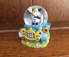 Eurodisney Mickey mouse snow globe