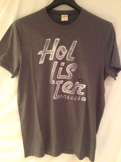 Hollister T-Shirt