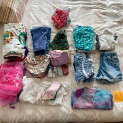 Clothes for a girl aged 2 to 3 years