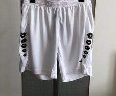 Mizuno boys shorts - sz 140