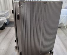 Huge 32" Large Suitcase / Moving Luggage (Green) - Silent Spinner Wheels + FREE Padlock & Keys