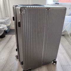 Huge 32" Large Suitcase / Moving Luggage (Green) - Silent Spinner Wheels + FREE Padlock & Keys