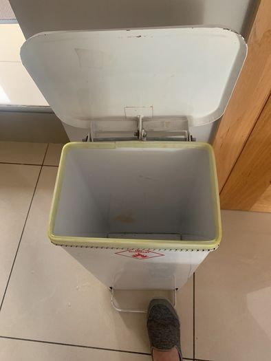 Fire retardant metal waste bin
