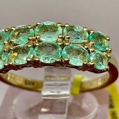 Silver ring with Colombian emeralds