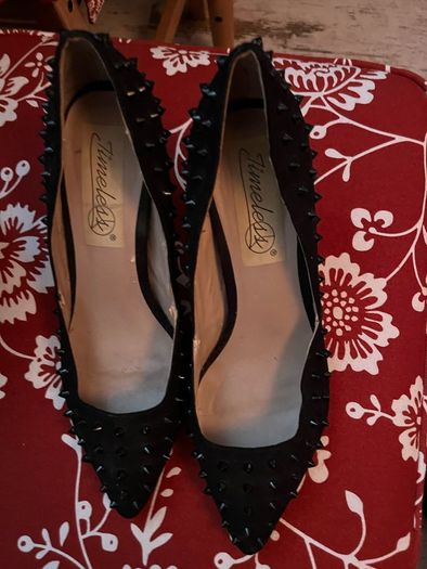 studded heel