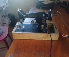 vintage singer sewing machine
