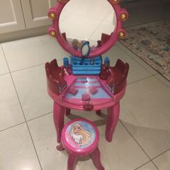 Barbie vanity table