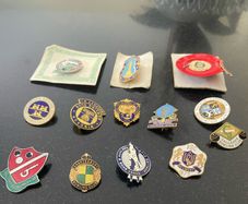 Vintage bowling badges