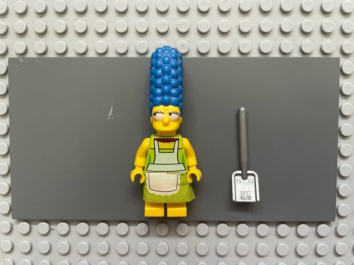 lego Simpsons sim002 Marge Simpson with Apron minifigure