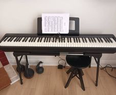 Roland FP10 Weighted Keyboard Piano Bundle