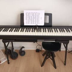 Roland FP10 Weighted Keyboard Piano Bundle
