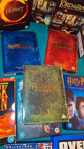 Hundreds of collectible dvd boxsets
