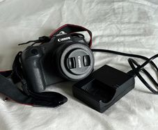 Canon Eos R8 + 50mm F1.8 Stm Lens