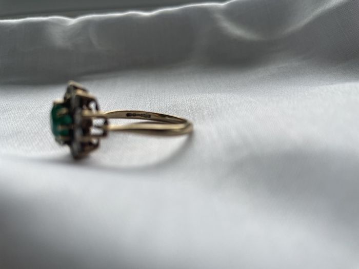 Beautiful 1920s antique 9ct gold ring size R & box
