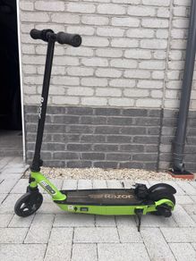 Razor electric scooter