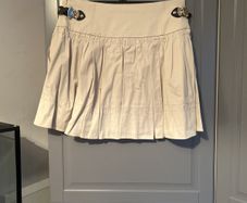 Mini skirt by Jesire