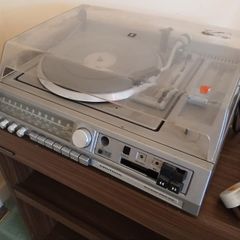 Broken (record player) Grundig RPC 50 Hi-Fi compact audio system (receiver, cassette deck, and turntable combo) (not working)