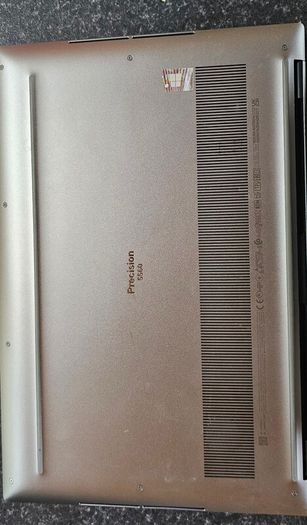 Dell Precision 5560 laptop