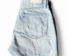 Calvin Klein Jeans W28 Light Wash Distressed Denim Shorts Raw Hem UK 10 Woman's