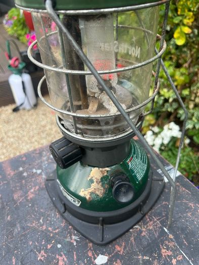Coleman liquid fuel lantern