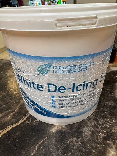 White De-Icing Salt 3kg bucket
